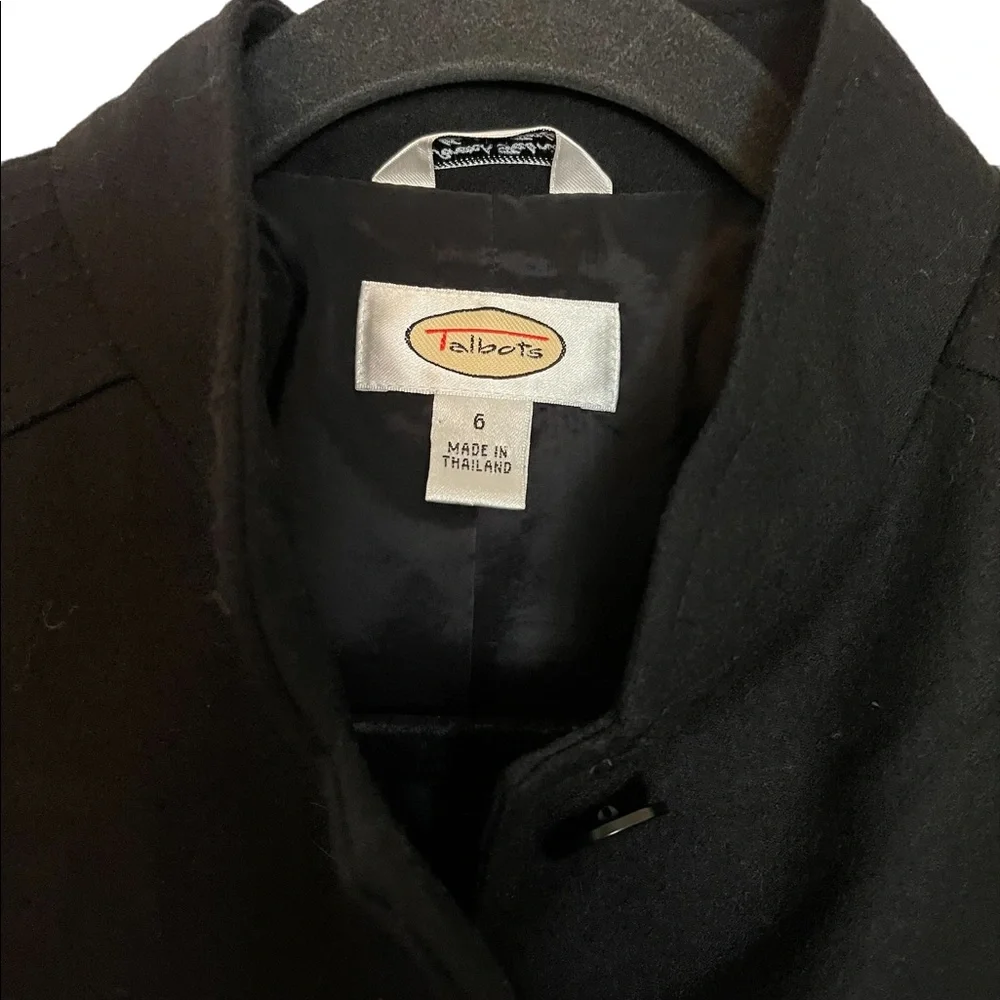 Women’s Talbots Stretch Fabric Black Jacket in Size 6 - Picture 3 of 5